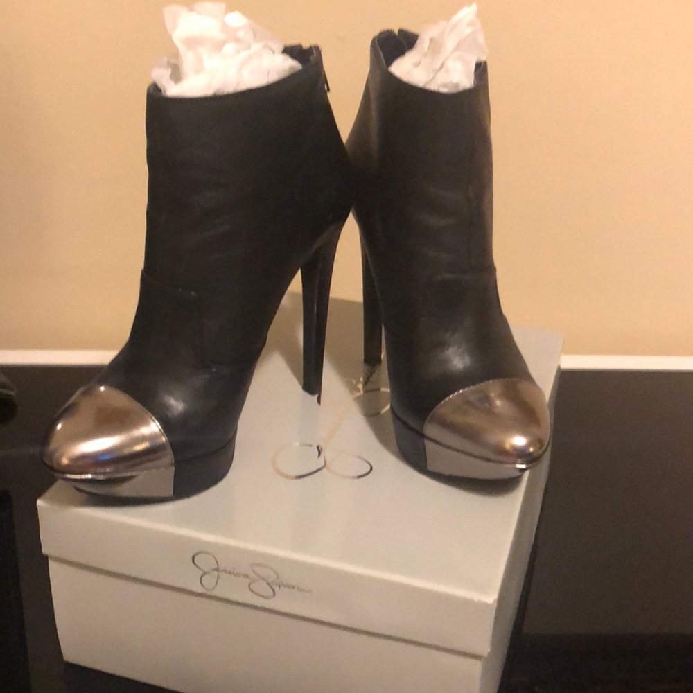 Jessica Simpson Black Leather Silver Toe Booties